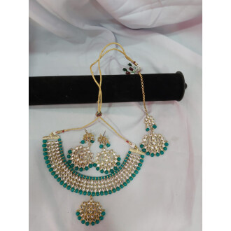 Neckless set